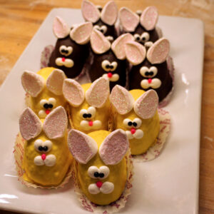bennisons-bakery-easter-mini-bunnies Picture of mini easter bunny cakes
